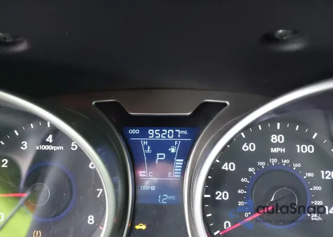 2013 Hyundai Veloster Base W/Black from USA, damaged, VIN KMHTC6AD0DU096702